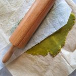 Marcipanroulade med nougat og pistacie