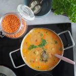 Rød linsesuppe med kokosmælk opskrift