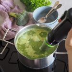 Broccolisuppe med kokosmælk opskrift